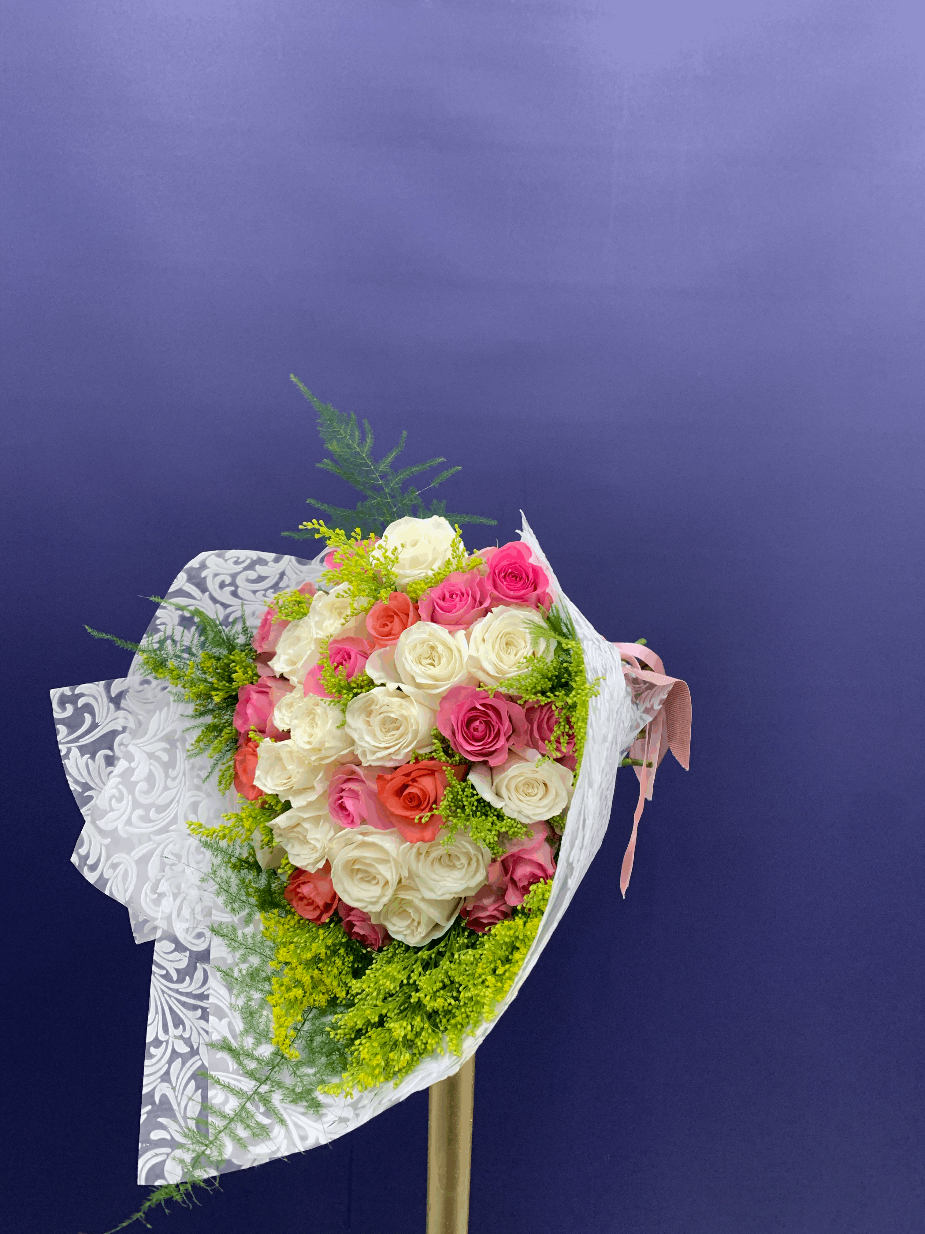 Hello Sweetie rose floral arrangement for anniversary — Flower Empire Aurora florist serving Newmarket