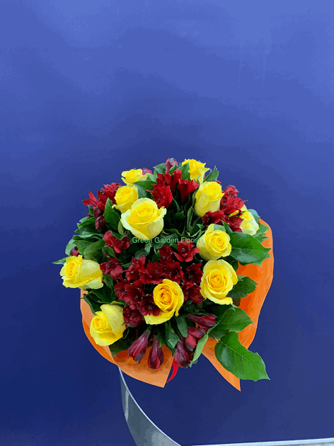 Happy Thoughts Bouquet Orange rose bouquet for birthday — Flower Empire Aurora florist serving Etobicoke