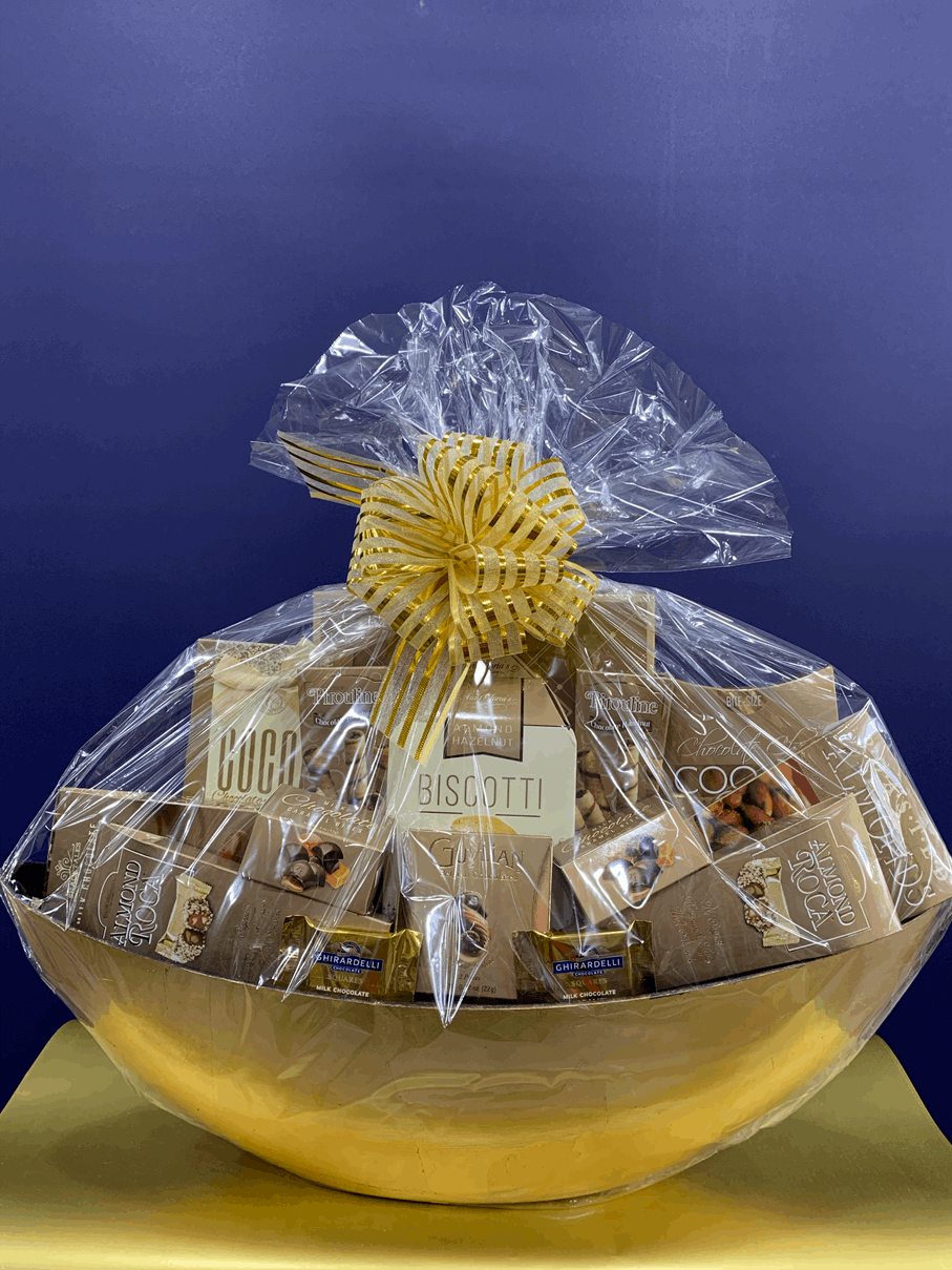 Golden Memories Gift Basket (GB-203) floral arrangement for gift baskets — Flower Empire Aurora florist serving Scarborough