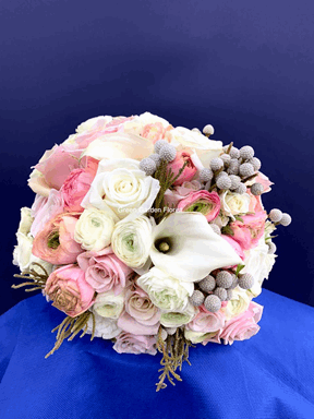 Countess Bridal Bouquet rose bouquet for wedding — Flower Empire Aurora florist serving Scarborough